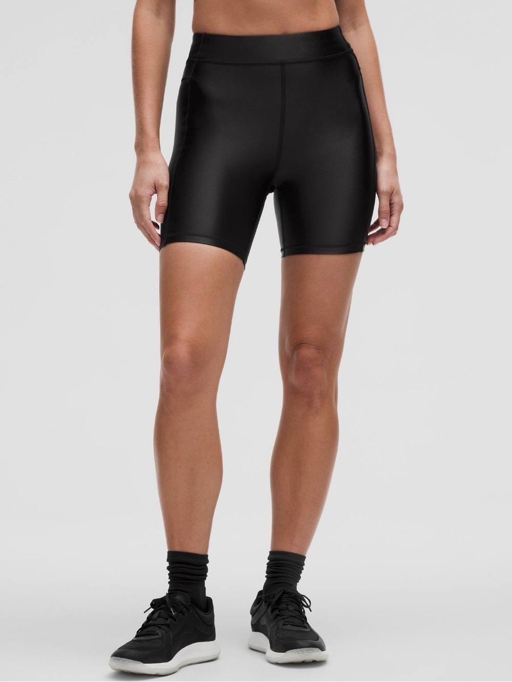 lululemon Satin Shine High-Rise Shorts 6” Black Size 4 NWT